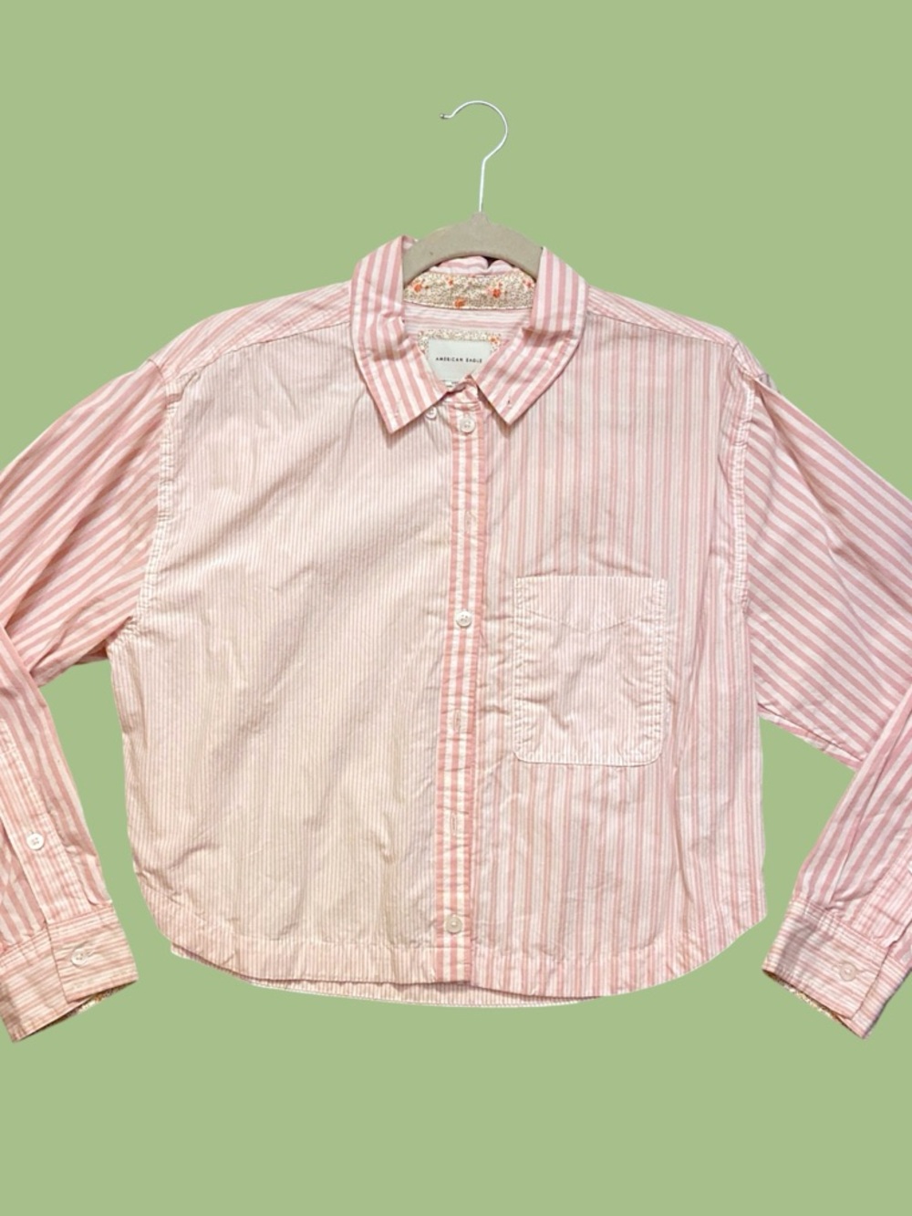 American Eagle Outfitters women’s light pink striped cropped button-up shirt